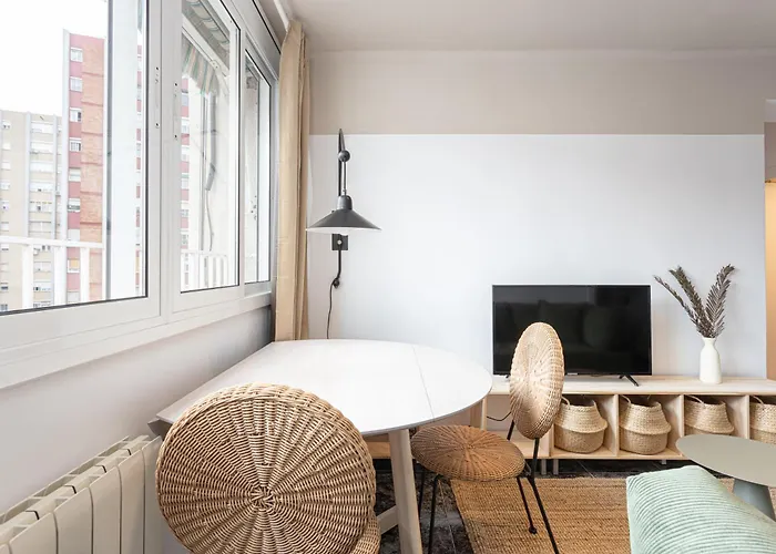 3 Bdr In Cornella 5 Mins Form The Metro Appartement Cornellà de Llobregat