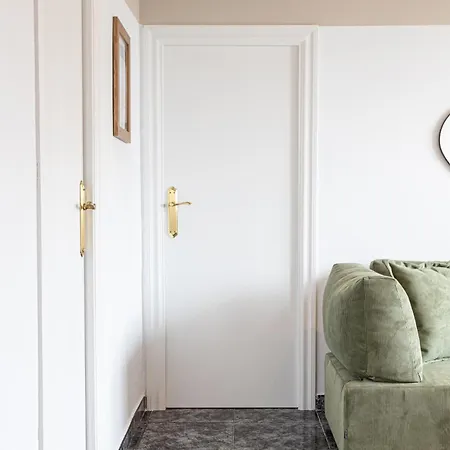 3 Bdr In Cornella 5 Mins Form The Metro * Cornellà de Llobregat