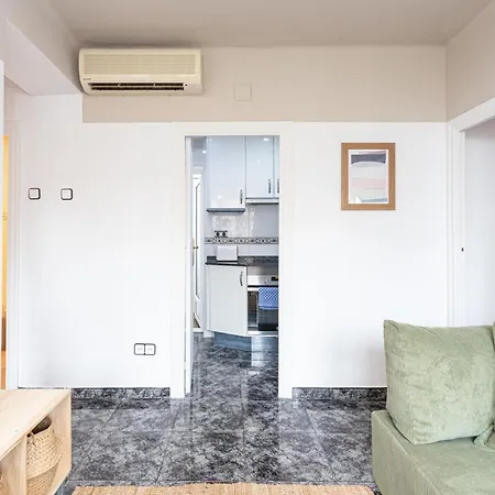 3 Bdr In Cornella 5 Mins Form The Metro *